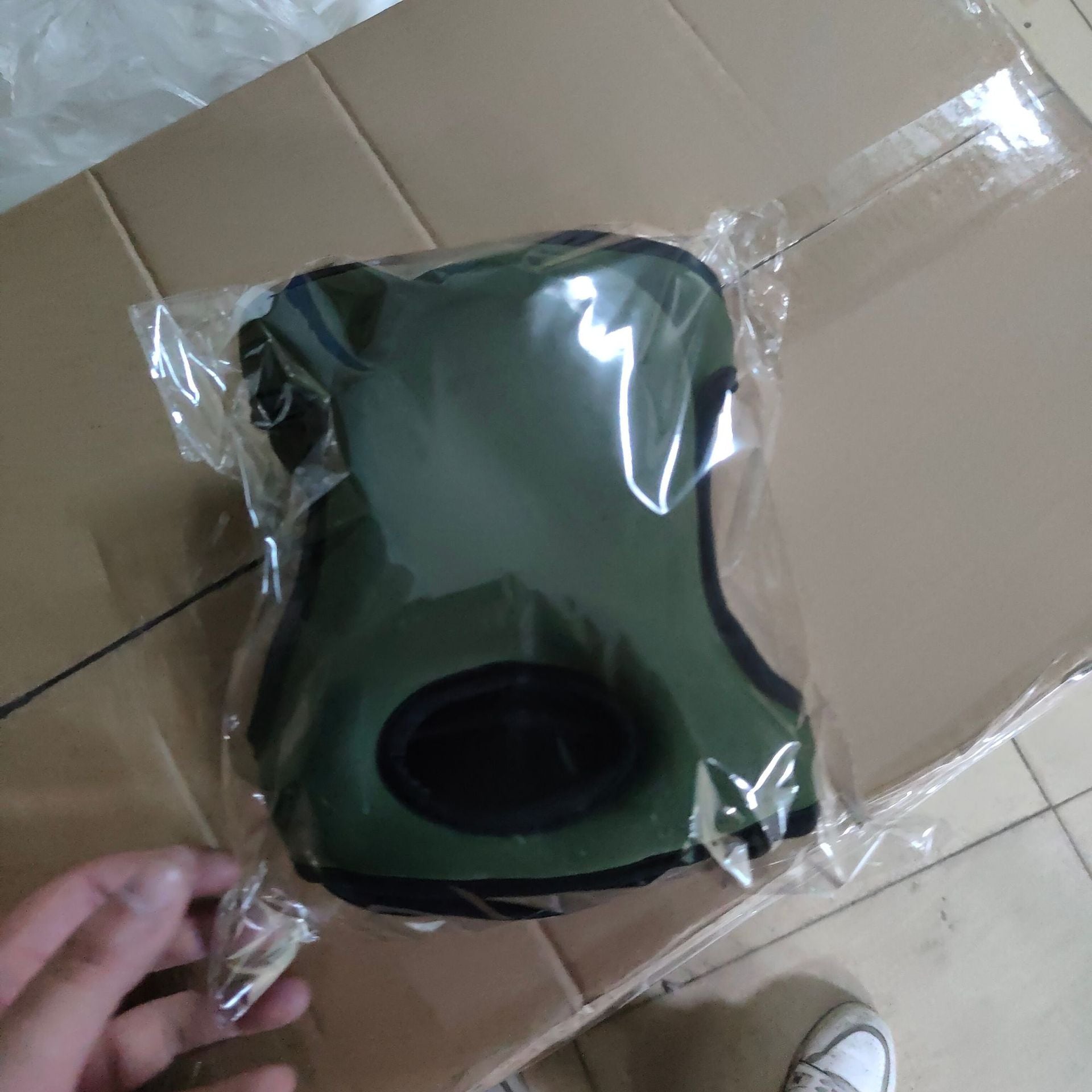 ZenGrow Kneeling Cushion — water-resistant cover for greenhouse floor conditions
